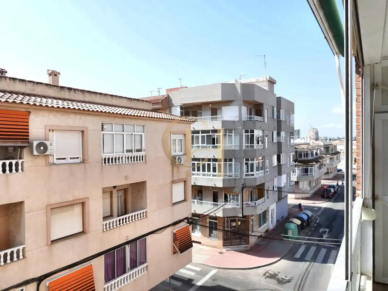 Vista exterior de Pis en venda en Torrevieja amb Terrassa i Piscina comunitària