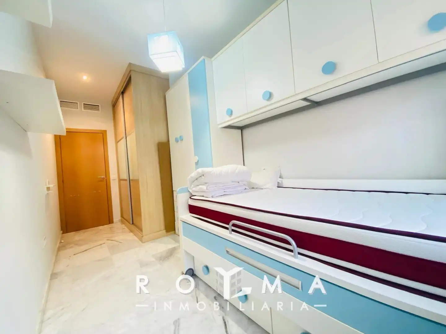 Habitación de Piso de alquiler en Montequinto con Aire acondicionado, Calefacción y Jardín privado