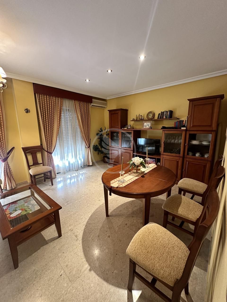 Sala d'estar de Pis en venda en Linares amb Aire condicionat