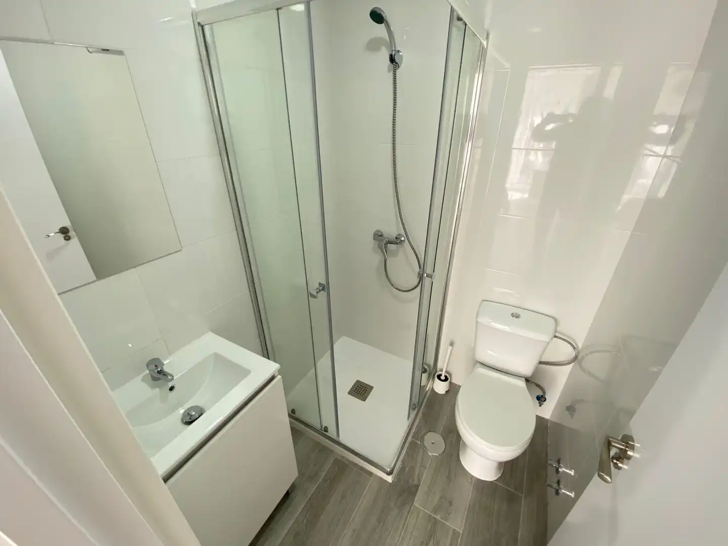 Baño de Piso de alquiler en Madrid con Calefacción, Amueblado y Horno