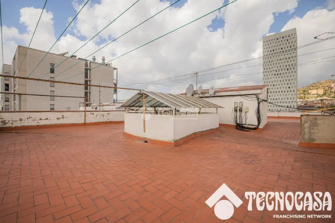 Terrassa de Pis en venda en Santa Coloma de Gramenet amb Aire condicionat