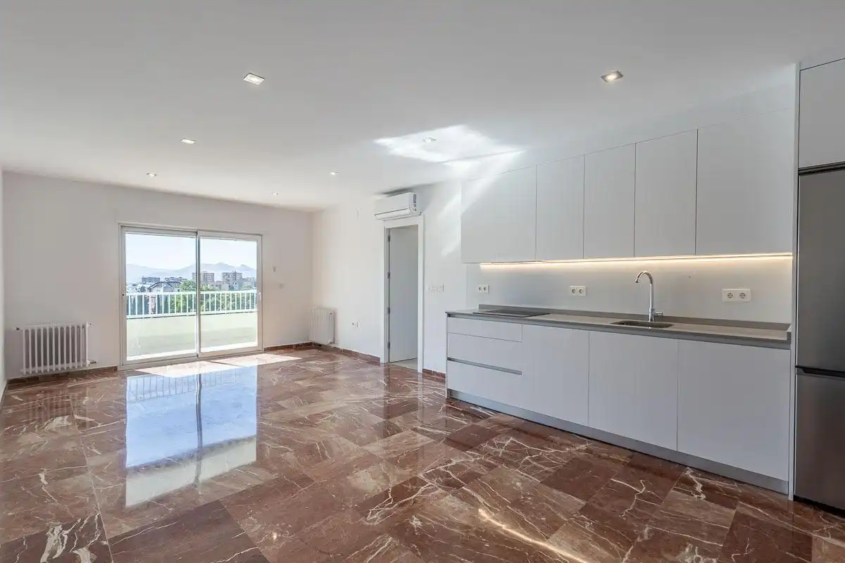 Kitchen of Flat for rent in Granada  with Air Conditioner, Heating and Terrace
