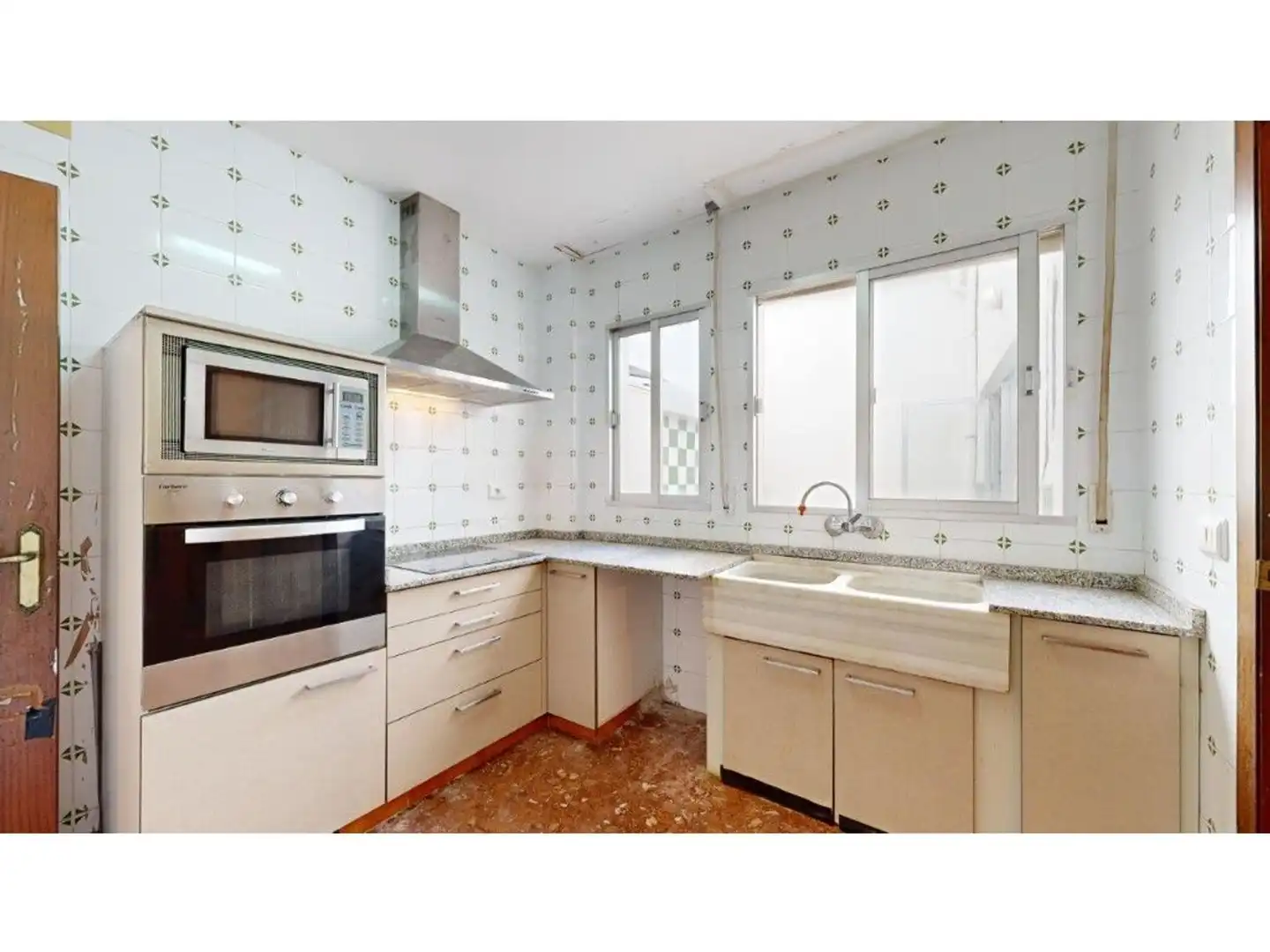 Cocina de Casa adosada en venta en Casinos con Jardín privado, Terraza y Trastero