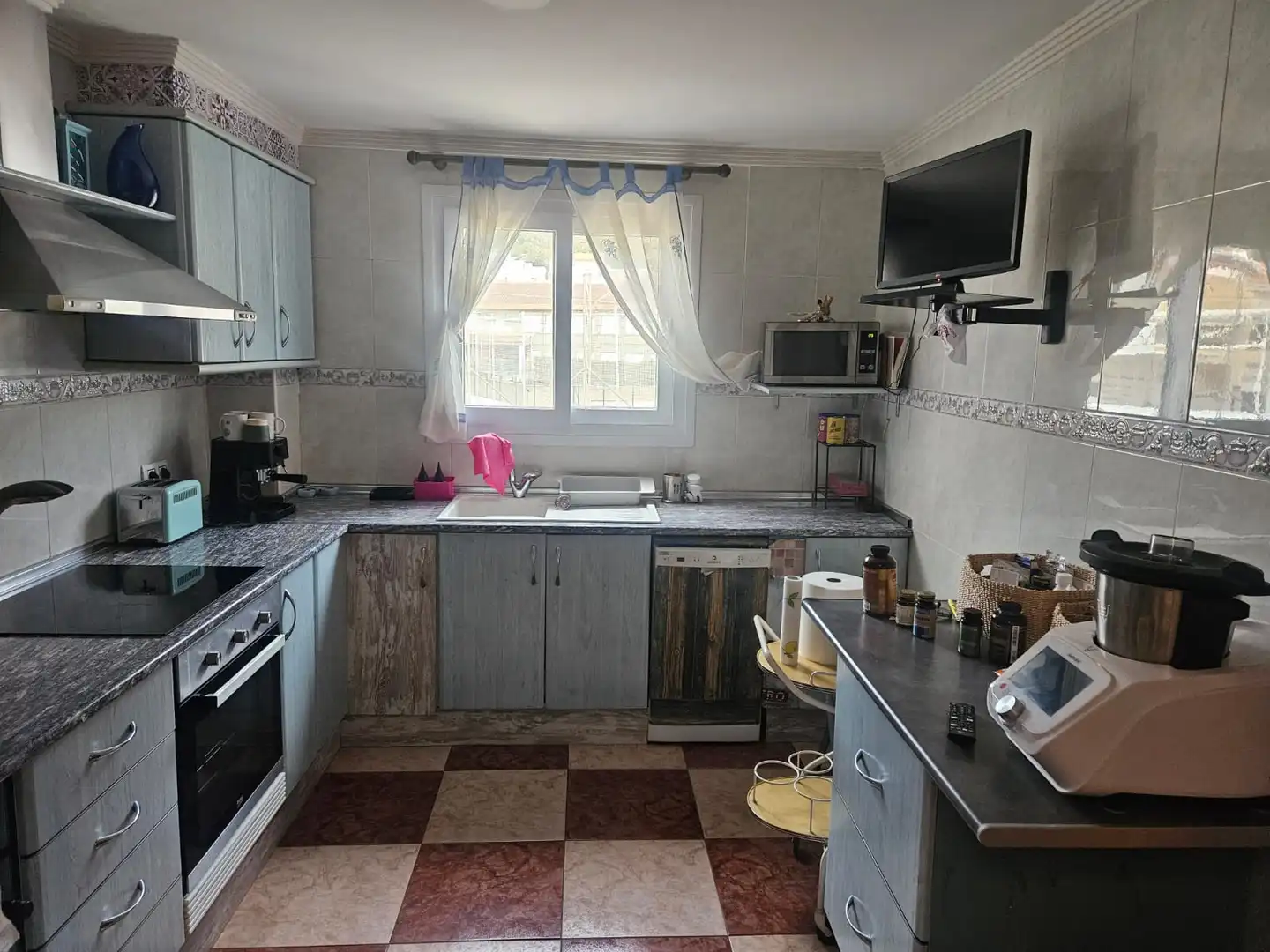Kitchen of Flat for sale in Ador  with Air Conditioner, Heating and Terrace