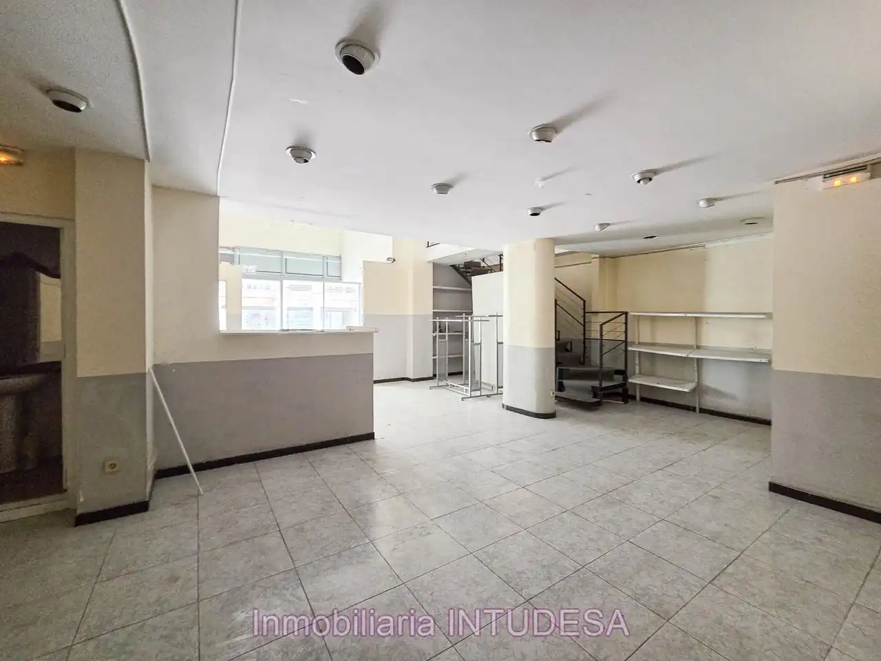 Local comercial de lloguer a Diaz Bravo, imagen 10