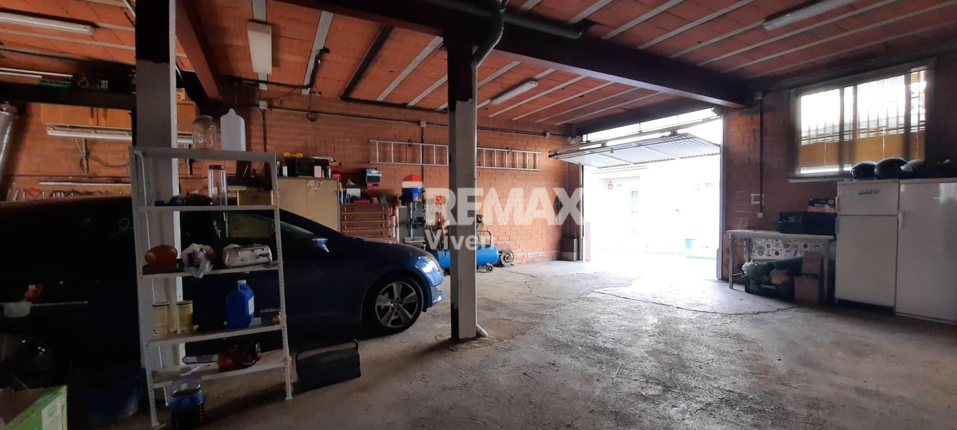 Casa adosada en venta en Vilanova i la Geltrú con Aire acondicionado, Jardín privado y Terraza