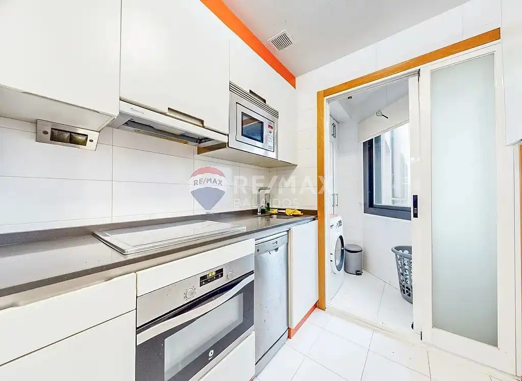 Cocina de Piso en venta en Vigo  con Calefacción, Trastero y Amueblado