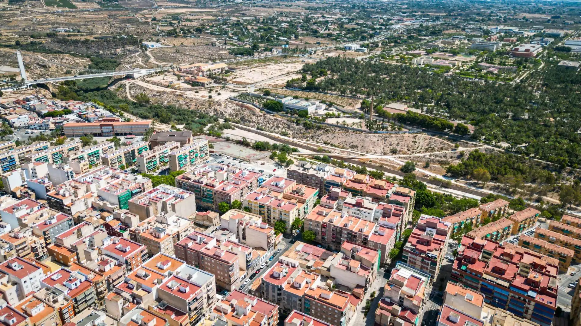 Vista exterior de Local en venda en Elche / Elx