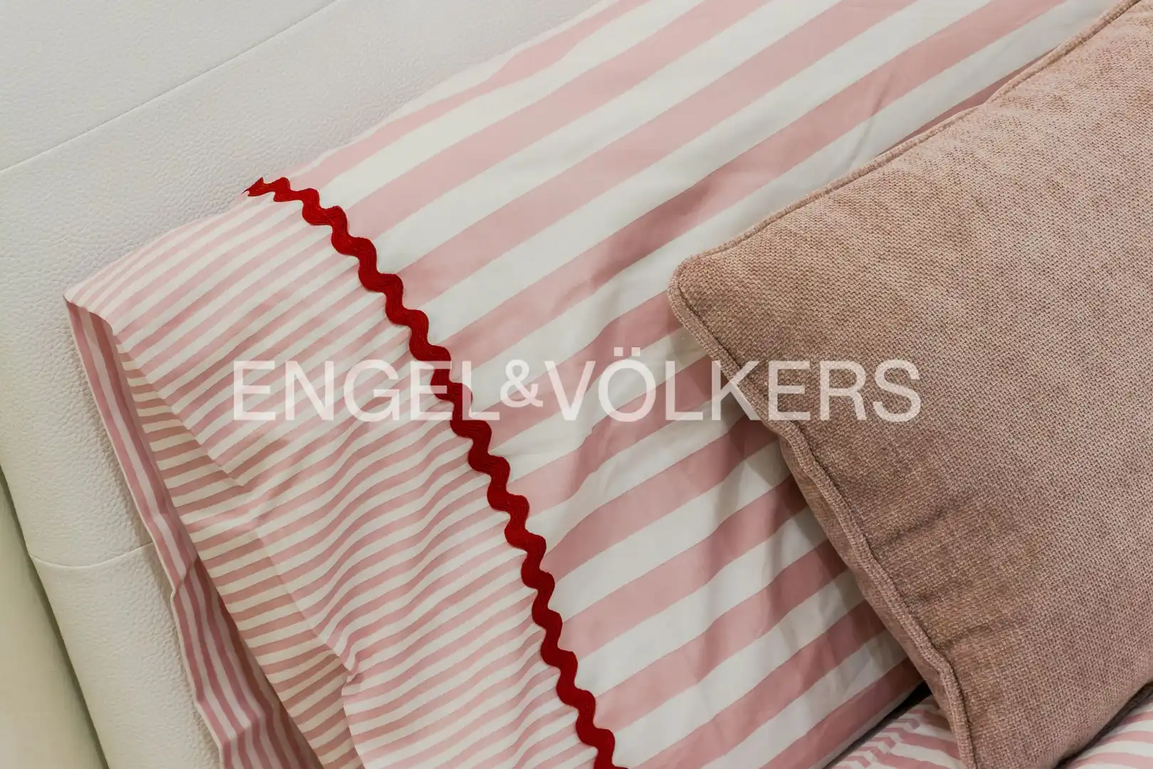 Bedroom of Flat for rent in Ciutat Vella