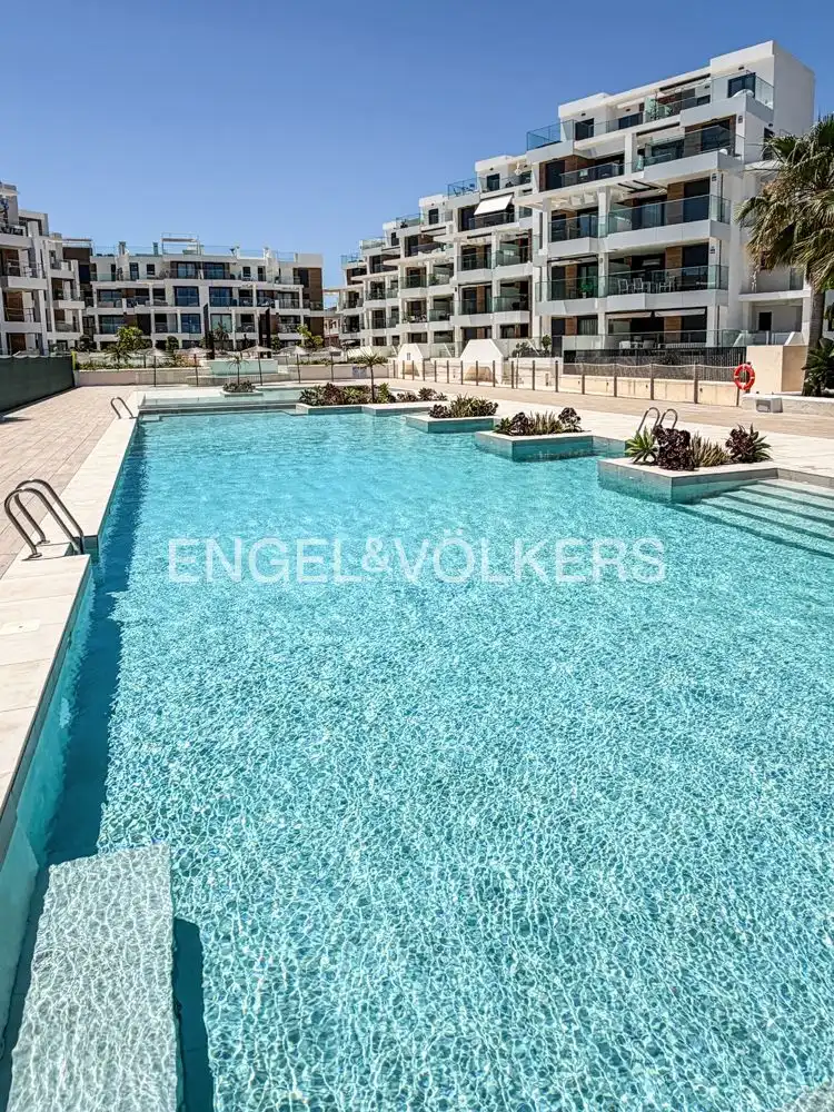 Piscina de Pis de lloguer en Dénia amb Aire condicionat, Calefacció i Terrassa