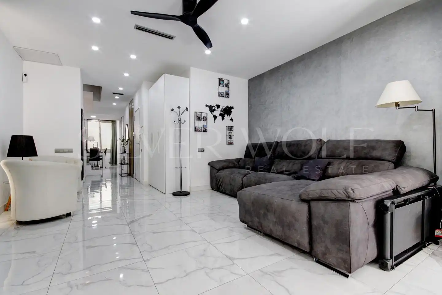 Sala d'estar de Dúplex en venda en Sant Feliu de Llobregat amb Aire condicionat, Jardí privat i Terrassa