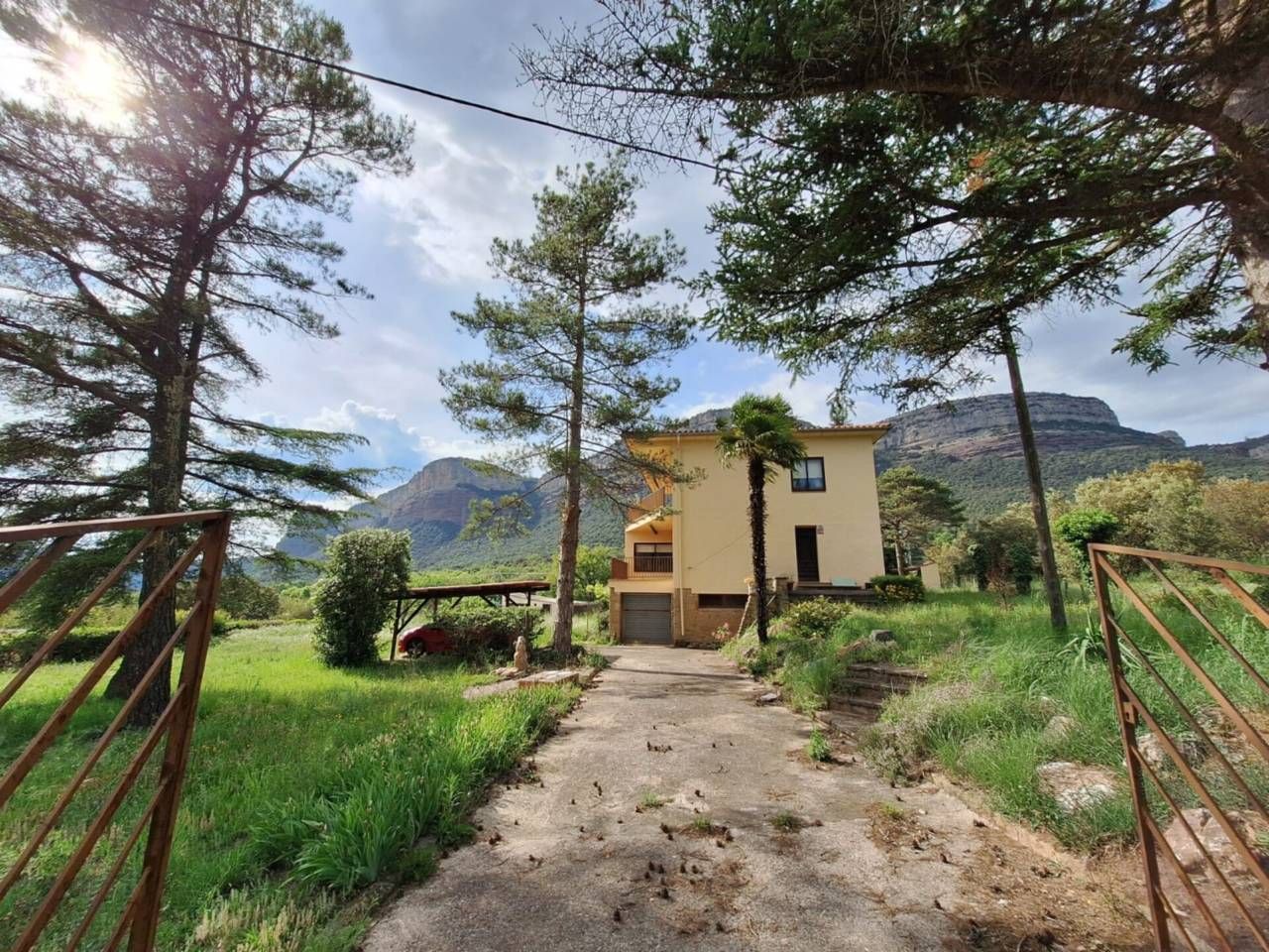 Vista exterior de Casa o xalet en venda en Vilanova de Sau amb Calefacció, Jardí privat i Terrassa