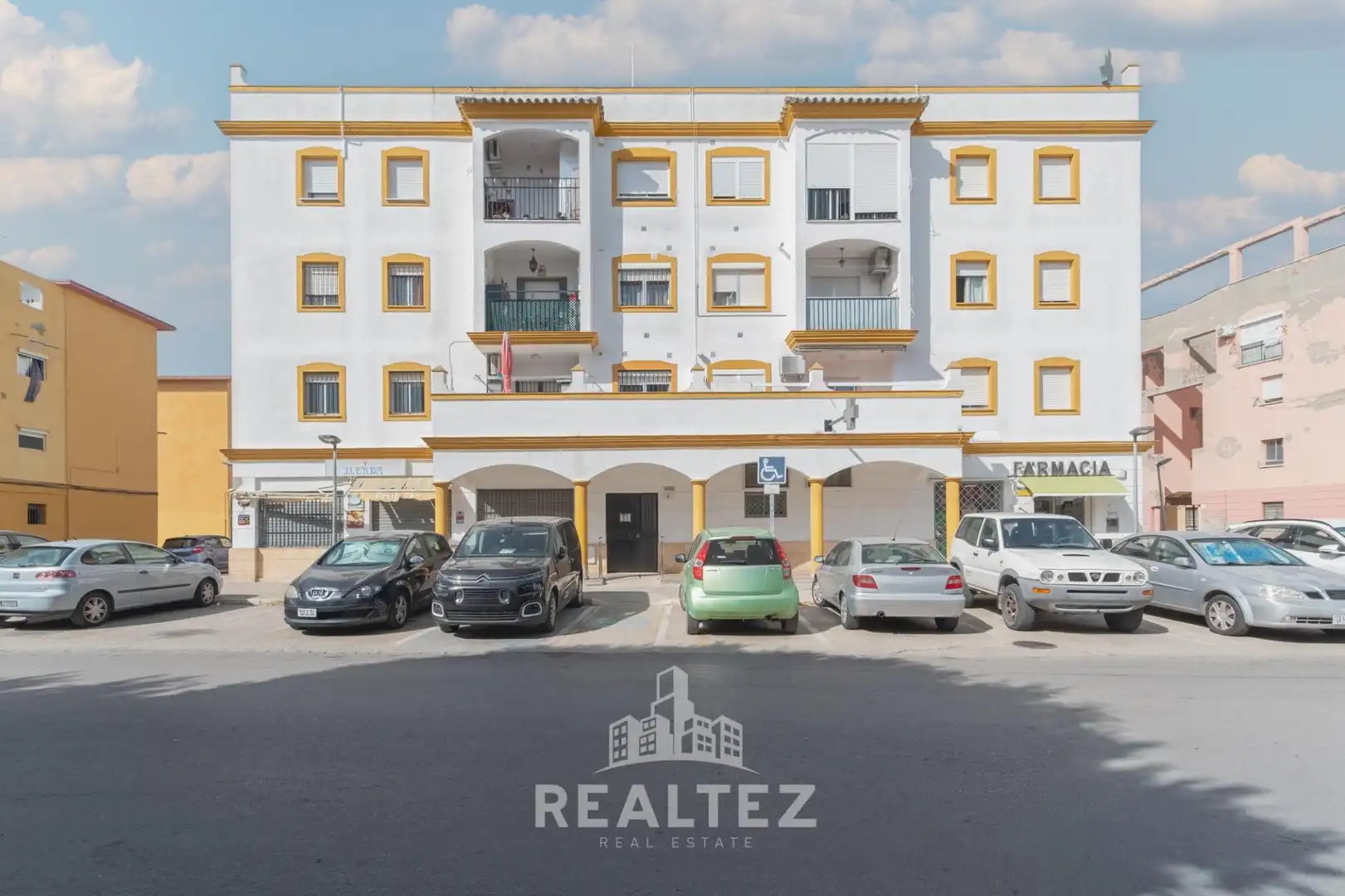 Vista exterior de Pis en venda en Rota amb Aire condicionat, Calefacció i Terrassa