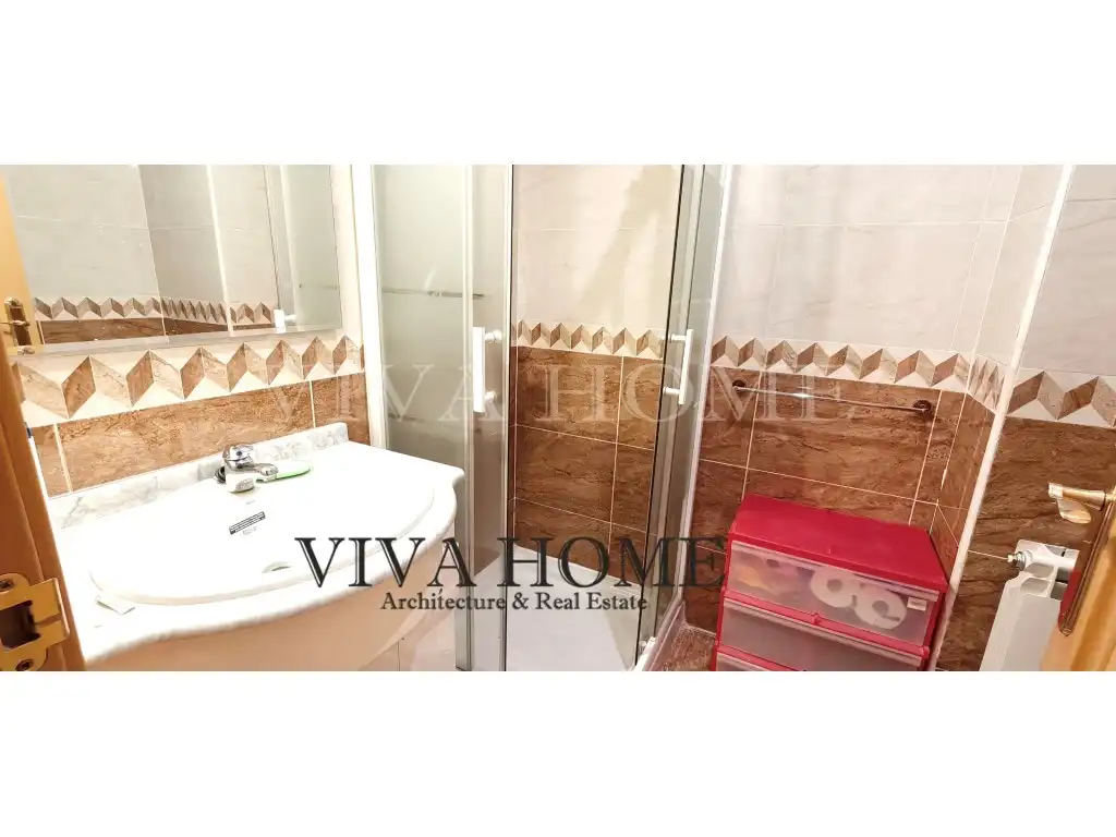 Bathroom of Houses for sale in Parla