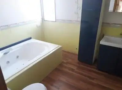 Bany de Casa o xalet en venda en La Pobla de Tornesa amb Traster i Piscina comunitària