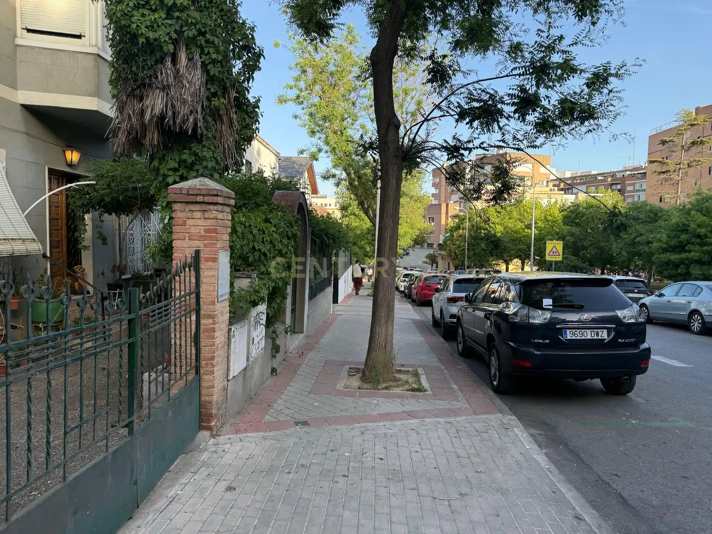 Exterior view of Houses for sale in Madrid  with Air Conditioner, Private garden and Storage room
