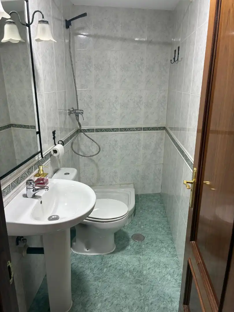 Bathroom of Duplexes for sale in Velilla de San Antonio  with Air Conditioner, Heating and Terrace