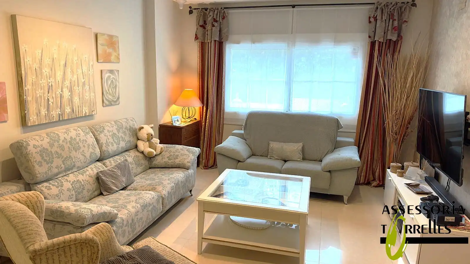 Wohnzimmer von Haus oder Chalet zum Verkauf in Torrelles de Llobregat mit Heizung, Privatgarten und Parkett