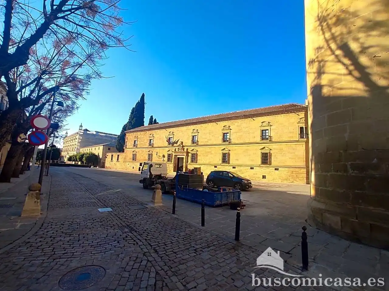 Exterior view of Flat for sale in Úbeda  with Air Conditioner and Furnished