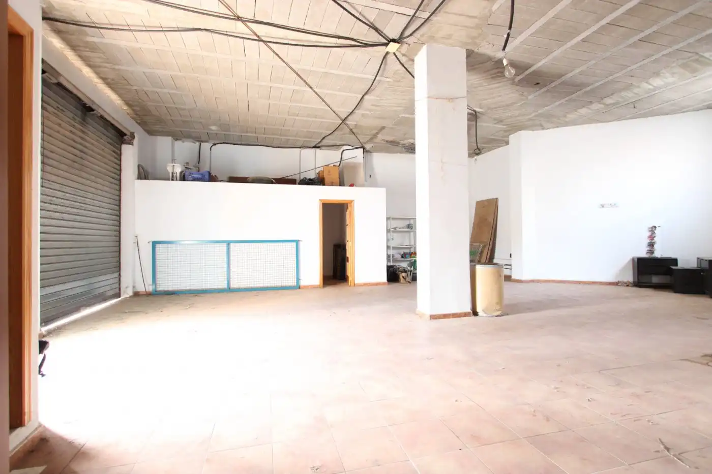 Local comercial en venta en Núcleo Urbano, imagen 2