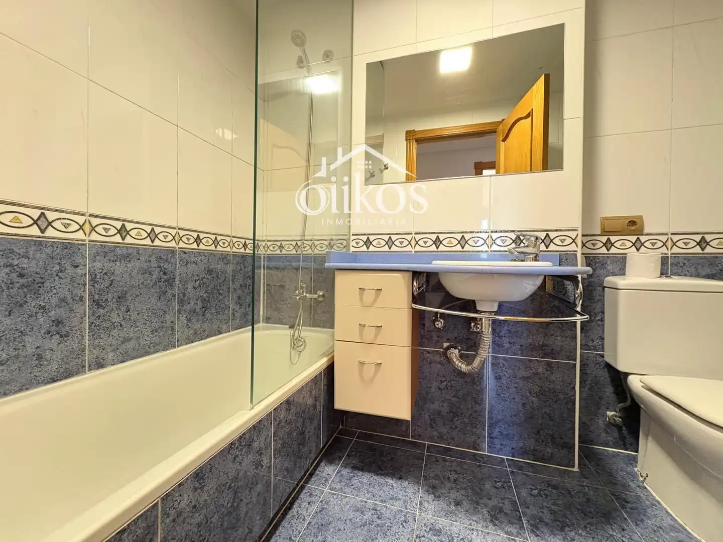 Baño de Piso en venta en Salamanca con Calefacción, Parquet y Piscina