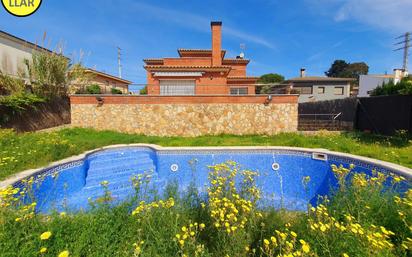 Piscina de Casa o xalet en venda en Tordera amb Terrassa i Piscina