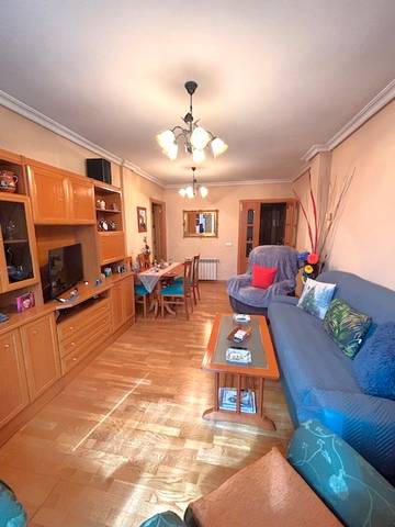 Piso en Venta en Tres Olivos - Valverde