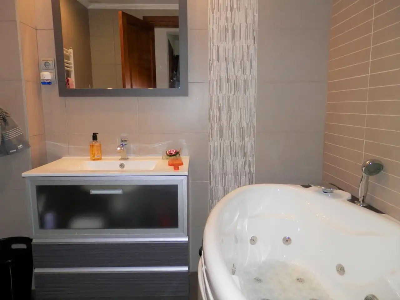 Bany de Casa o xalet en venda en L'Alfàs del Pi amb Aire condicionat, Calefacció i Piscina