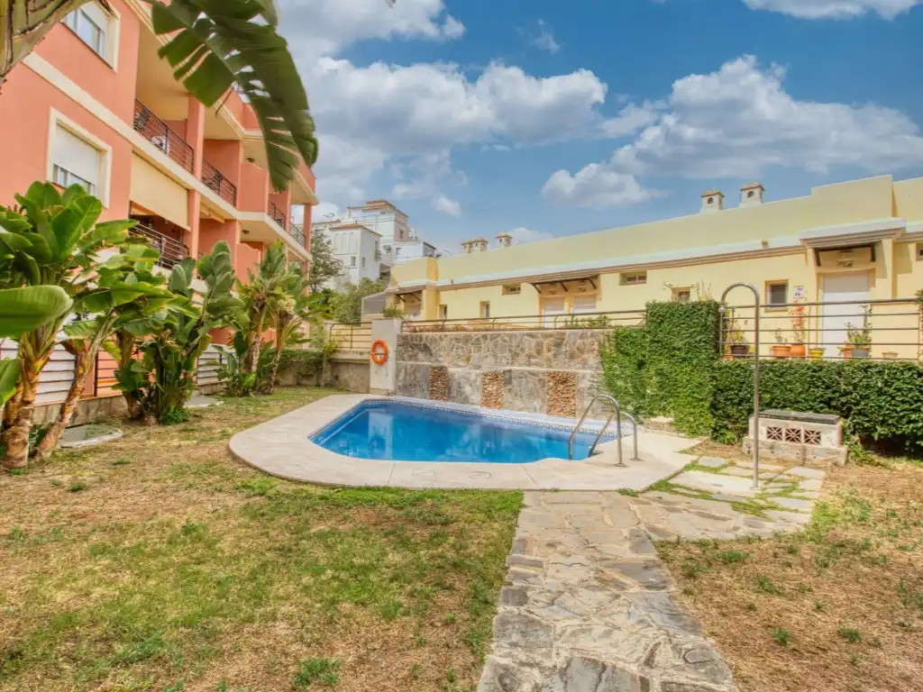 Piscina de Estudio en venta en Rincón de la Victoria con Terraza, Piscina y Piscina comunitaria