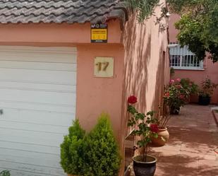 Exterior view of Single-family semi-detached for sale in Pozuelo de Alarcón  with Heating, Private garden and Storage room