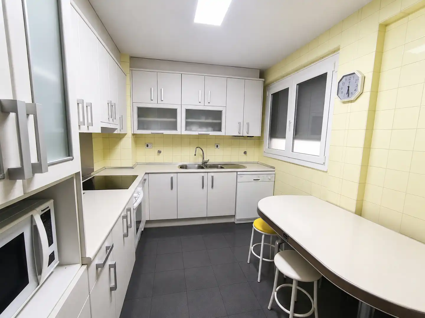 Cocina de Piso en venta en Zaragoza con Calefacción, Amueblado y Horno