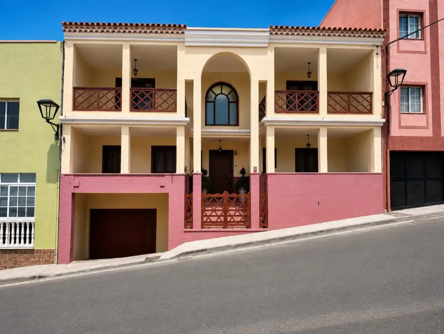 Vista exterior de Casa adosada en venda en Los Realejos amb Balcó