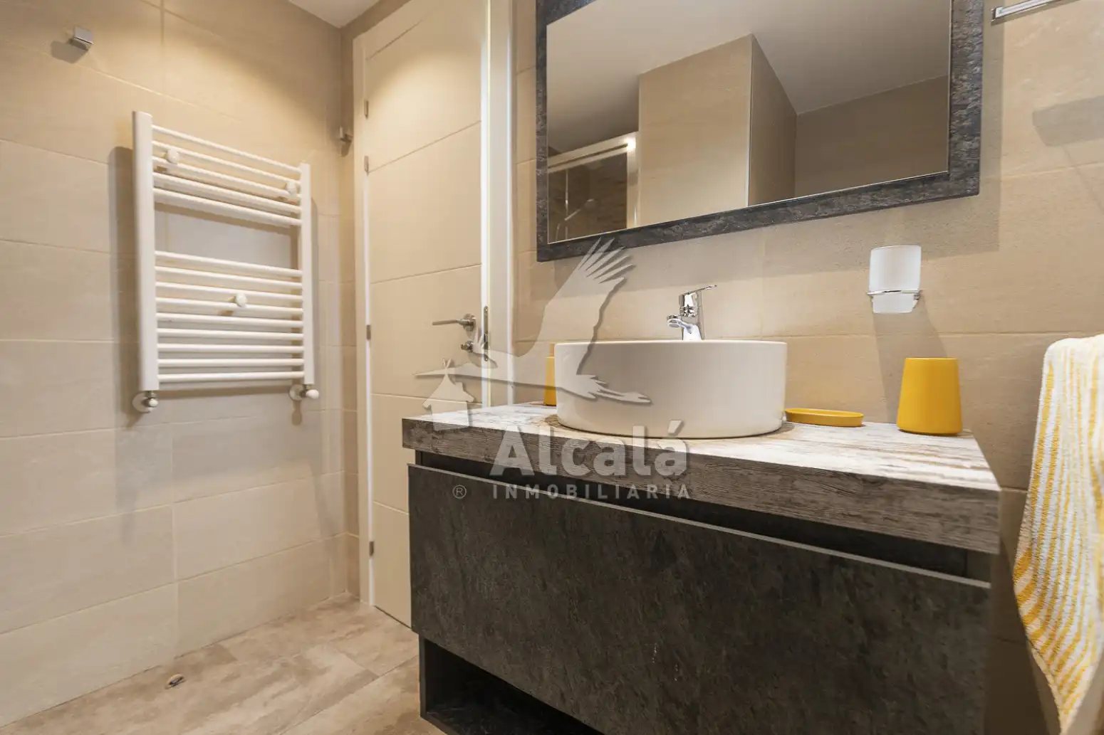 Bany de Pis en venda en Azuqueca de Henares amb Aire condicionat, Calefacció i Terrassa