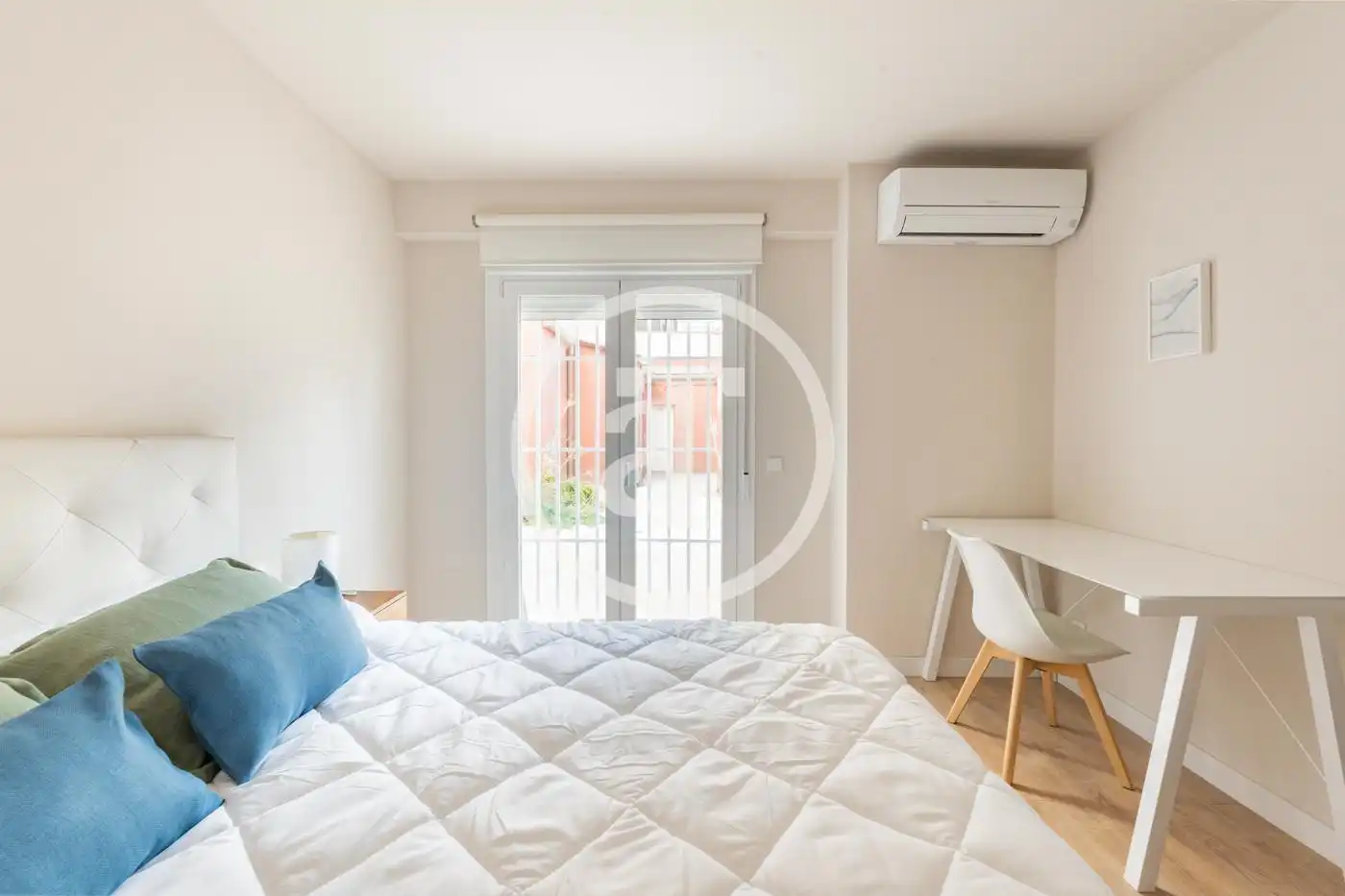 Bedroom of Flat for rent in Madrid  with Air Conditioner, Heating and Furnished