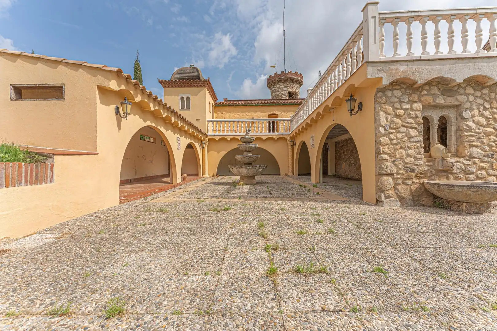 Exterior view of Country homes for sale in Figueres  with Private garden, Terrace and Swimming Pool