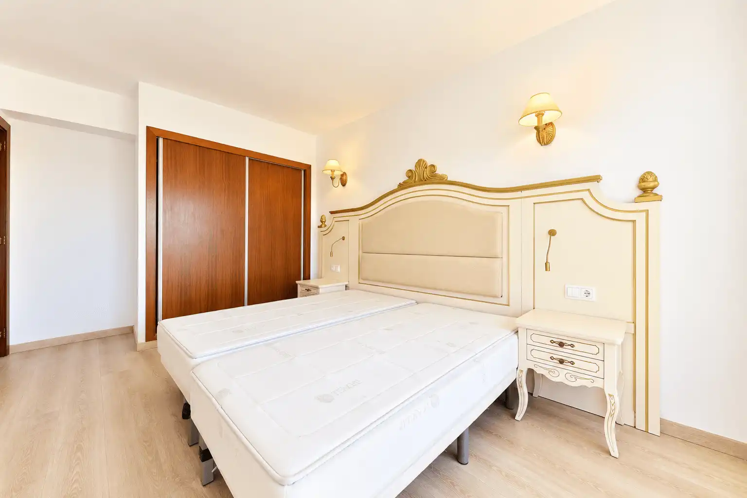 Bedroom of Apartments for rent in Manacor  with Air Conditioner and Balcony