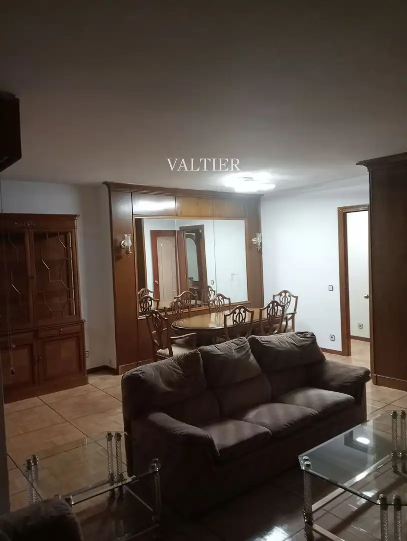 Comedor de Piso de alquiler en Madrid con Aire acondicionado, Terraza y Amueblado