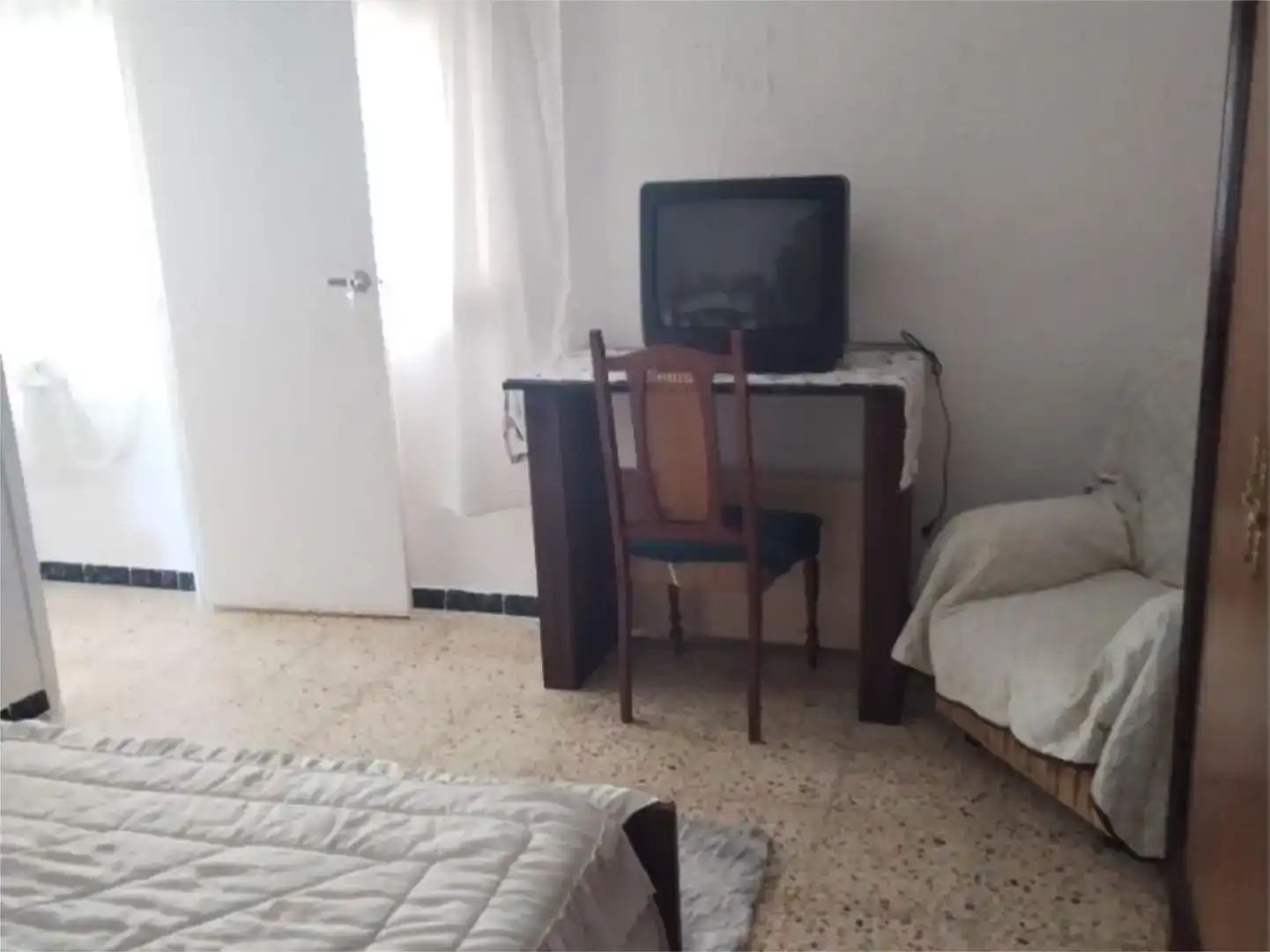 Habitación de Piso para compartir en Tarragona con Amueblado, Horno y Lavadora