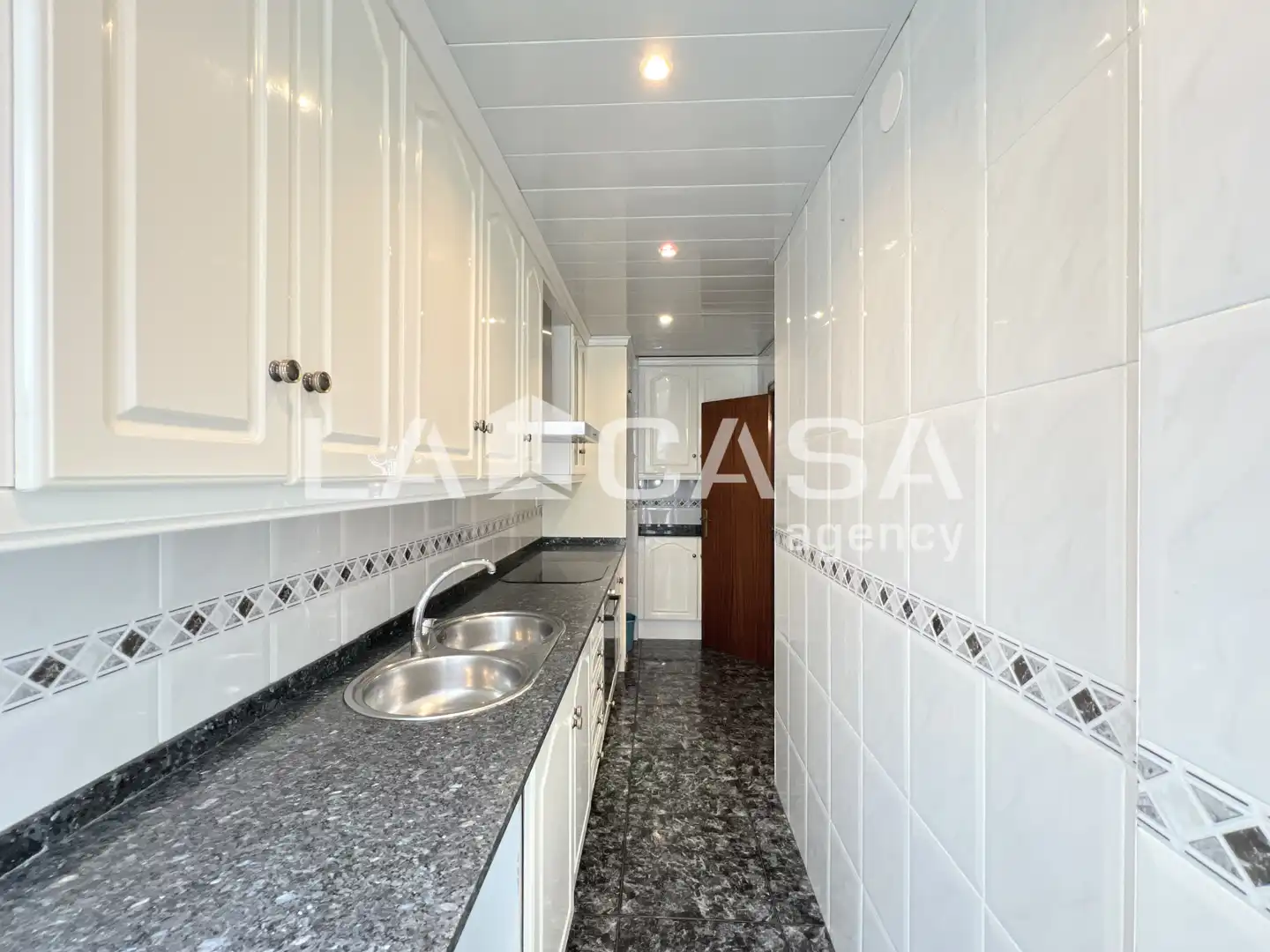 Kitchen of Flat for sale in Badalona  with Heating and Balcony