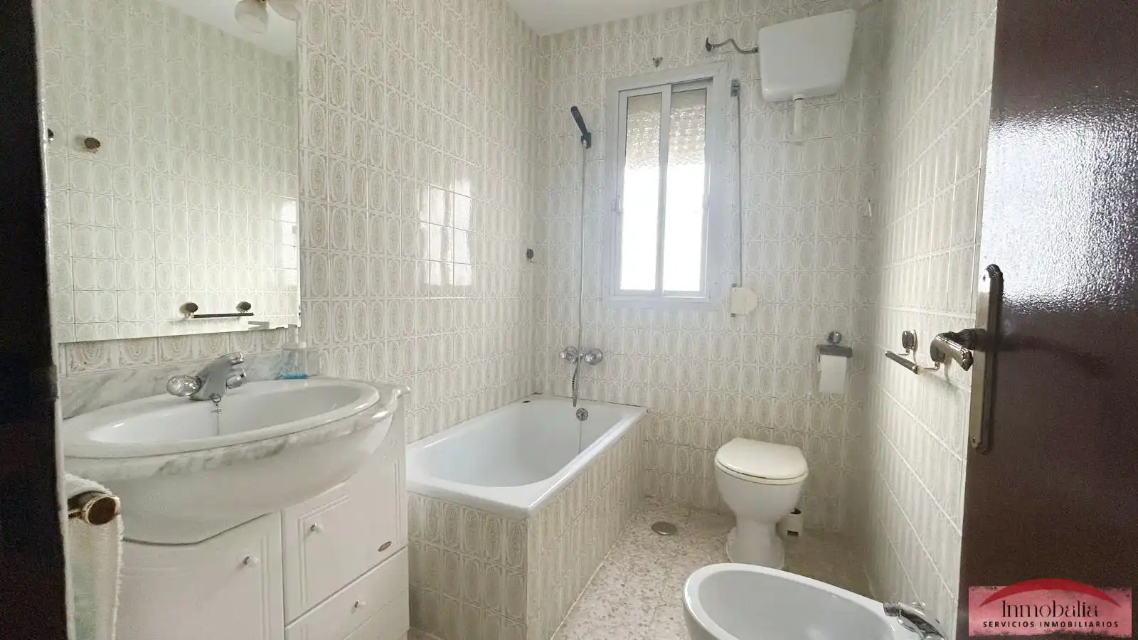 Baño de Piso en venta en Alcalá de Guadaira con Aire acondicionado y Terraza