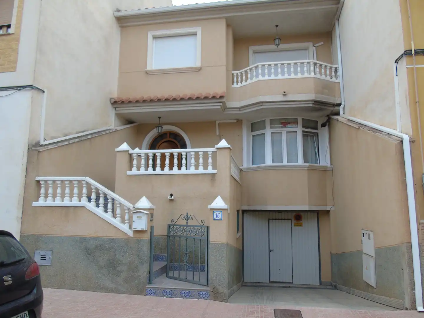 Adosado con terraza en venta en Ceutí