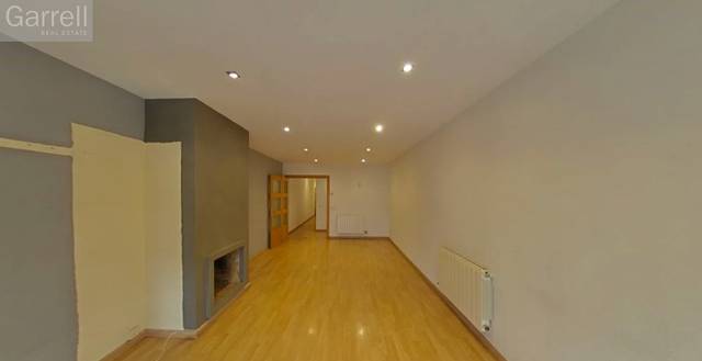 Piso en Venta en AV MONTSERRAT  Es: Pl: Pt:
 PINEDA DE MAR (BARCEL en Centre