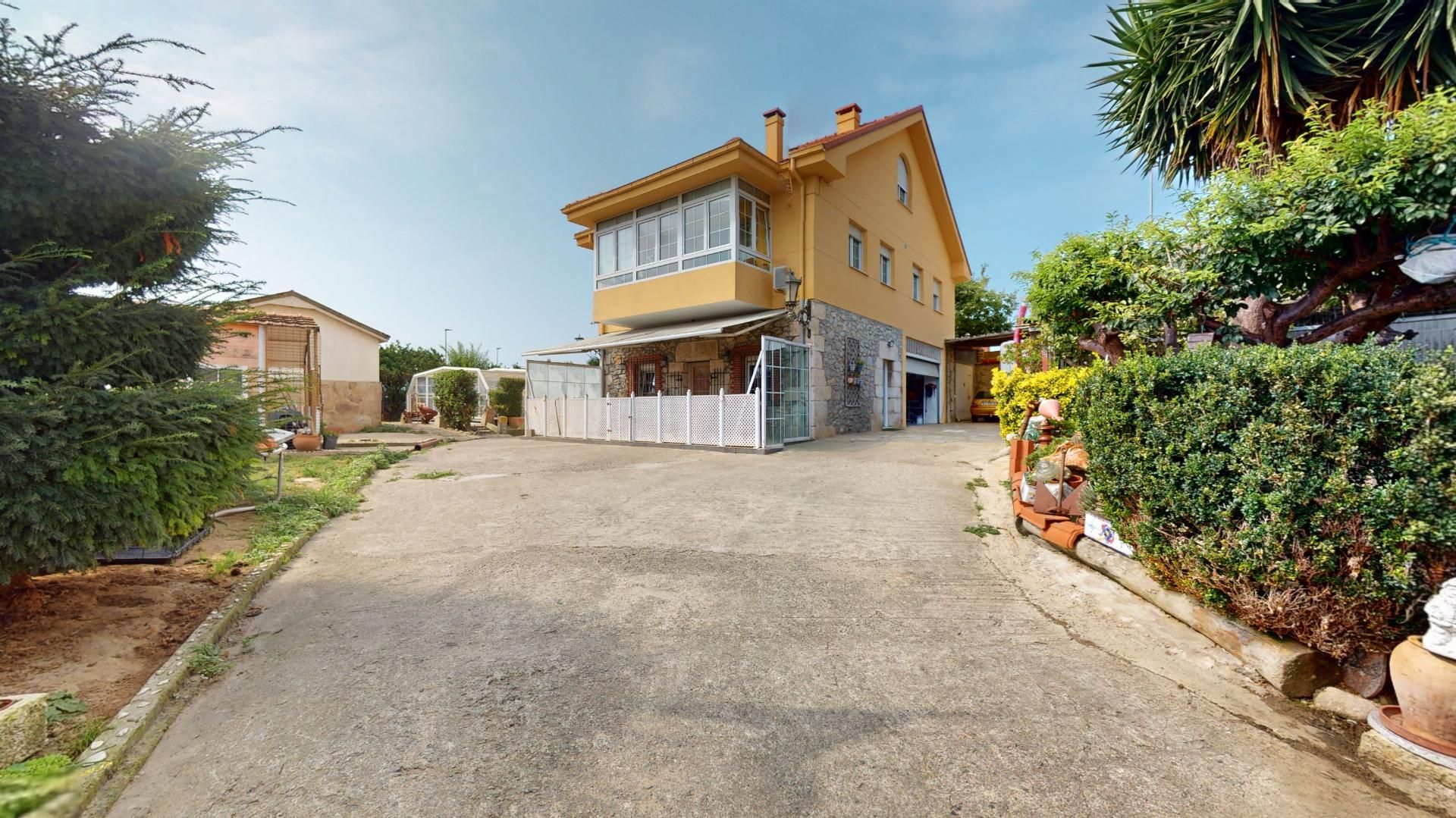 Exterior view of House or chalet for sale in Santander  with Heating, Storage room and Swimming Pool