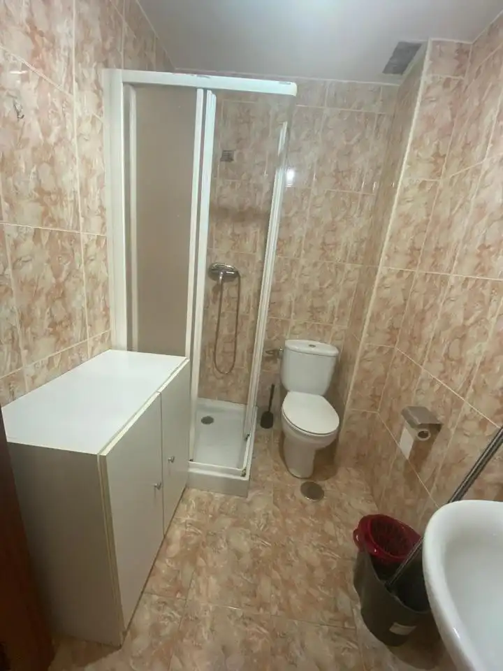 Bathroom of Flat for rent in Santiago de Compostela   with Furnished