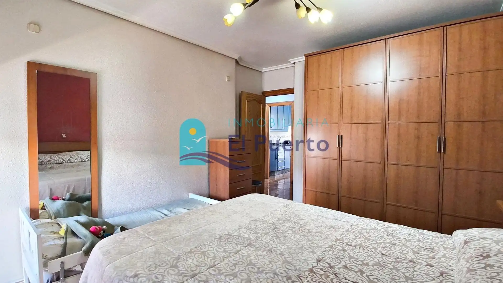Habitación de Ático en venta en Águilas con Aire acondicionado, Calefacción y Trastero