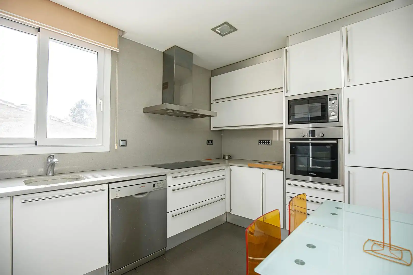 Cocina de Casa o chalet en venta en Quart con Aire acondicionado, Jardín privado y Terraza
