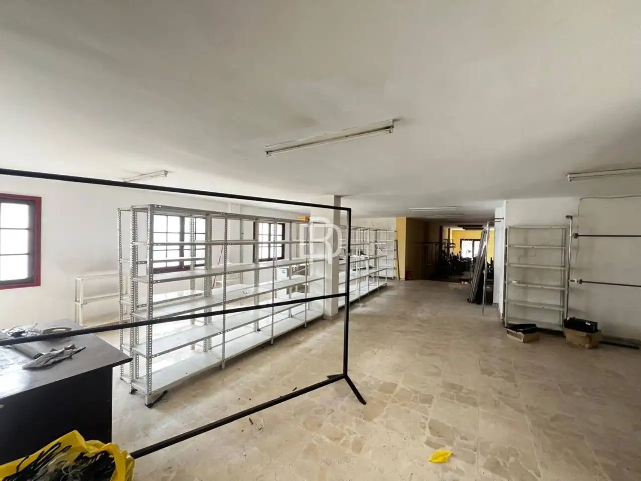 Gewerbefläche zum Verkauf in Calle Cupido 1, imagen 2