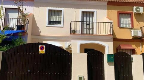 Photo 3 of Single-family semi-detached for rent in C. Rafael Gordillo, Guillena pueblo, Guillena