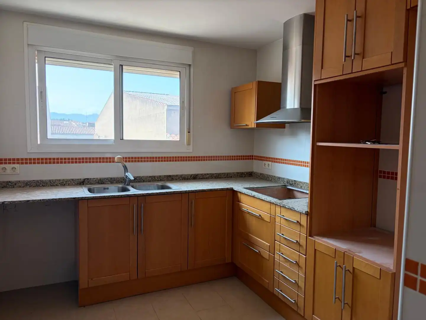 Kitchen of Flat for sale in Cabanes  with Air Conditioner, Terrace and Balcony