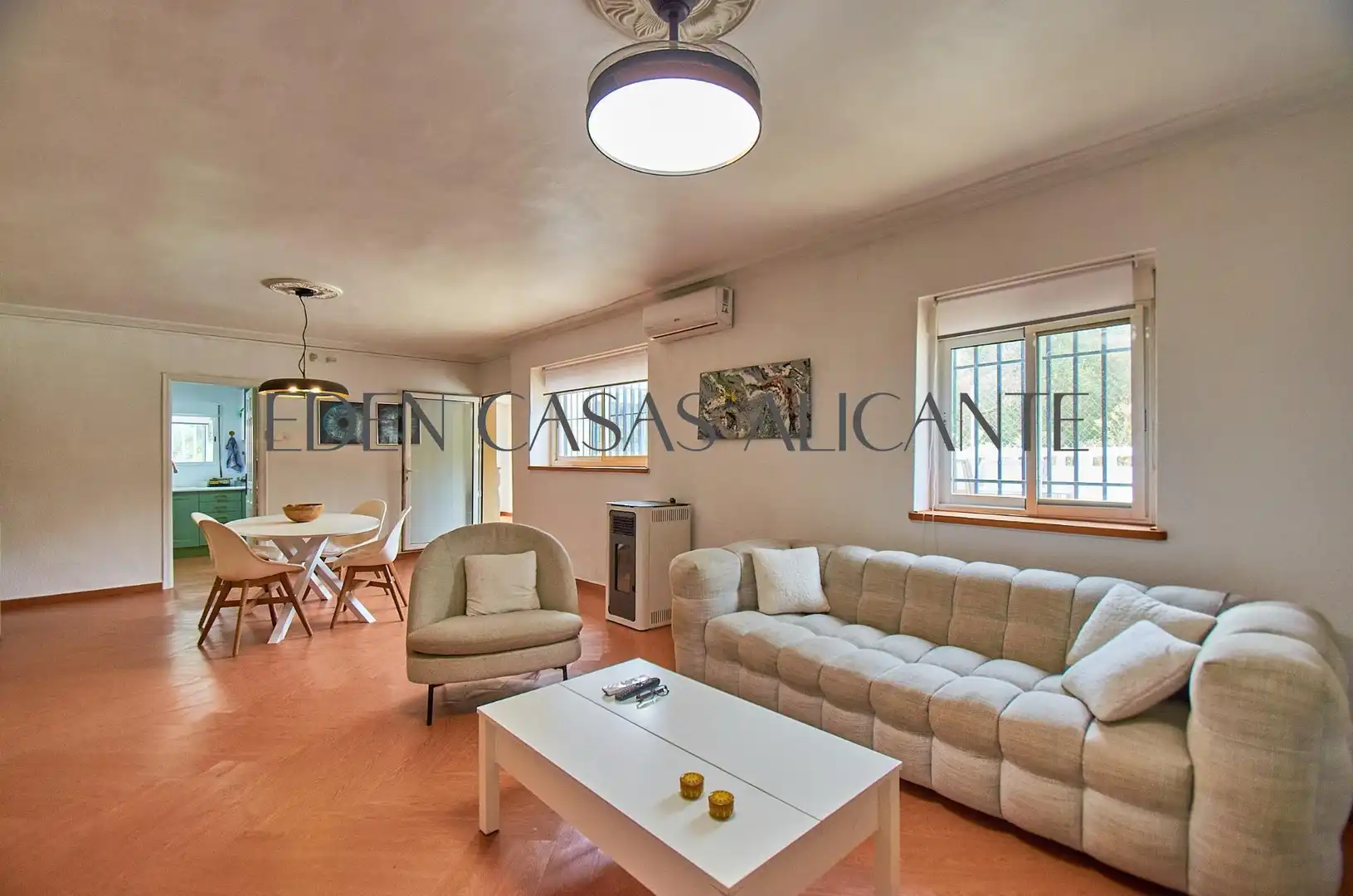 Sala de estar de Casa o chalet en venta en Biar con Aire acondicionado, Calefacción y Jardín privado